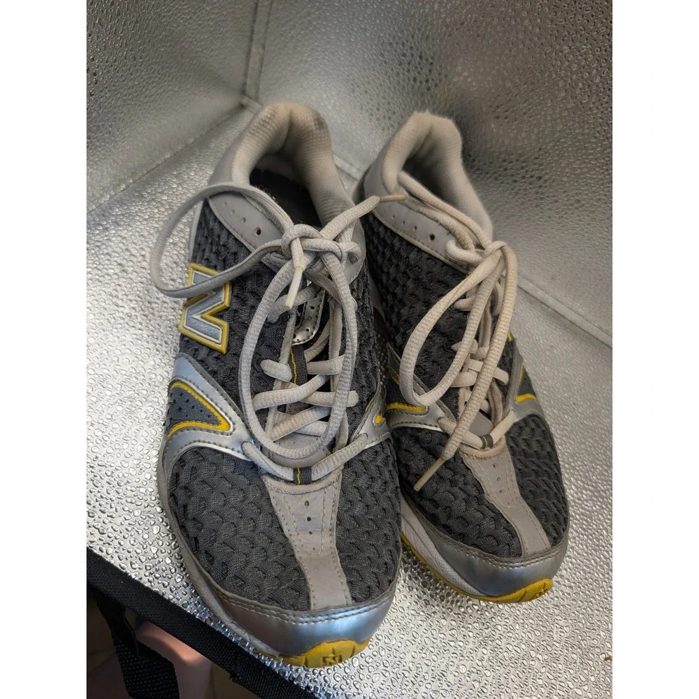 New Balance 550 Womens Grey Silver Yellow Running Shoes WR550GSY Size 8